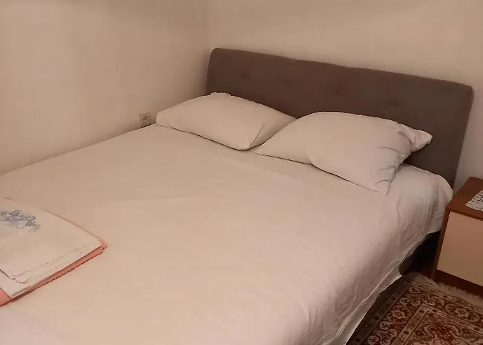 Sunnyside דירה *